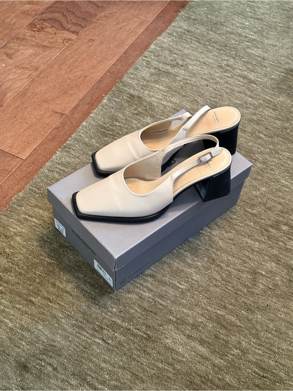 Vagabond Hedda Slingback Heels Off White